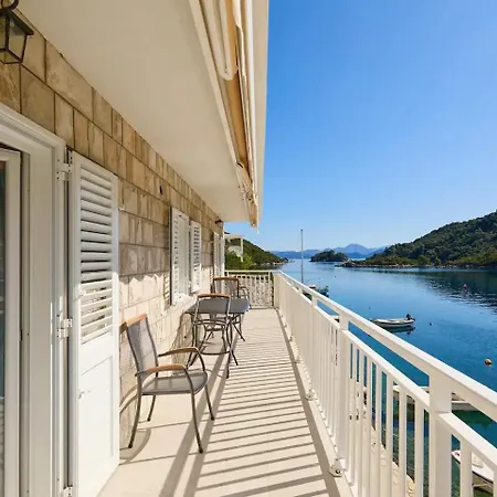 By The Sea Prozurska Luka, Mljet - 22332 Maranovici